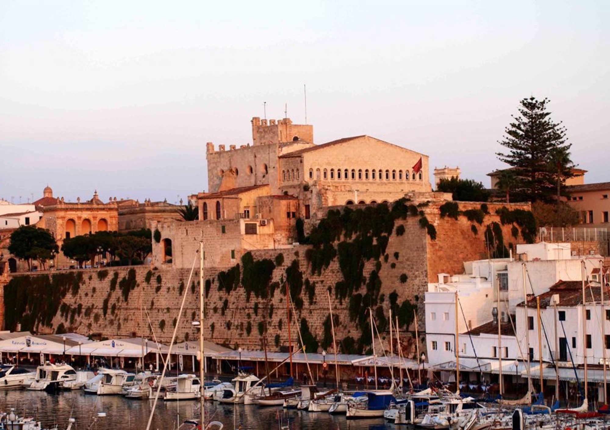 Free Tour por Ciudadela de Menorca, visitas guiadas gratis por Ciudadela Menorca, tours guiados gratuitos por Ciudadela Menorca, excursion guiada por la Ciudadela de Menorca