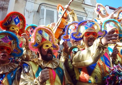 Decoración de Carnaval para el Teatro Romano o el Museo de Cádiz