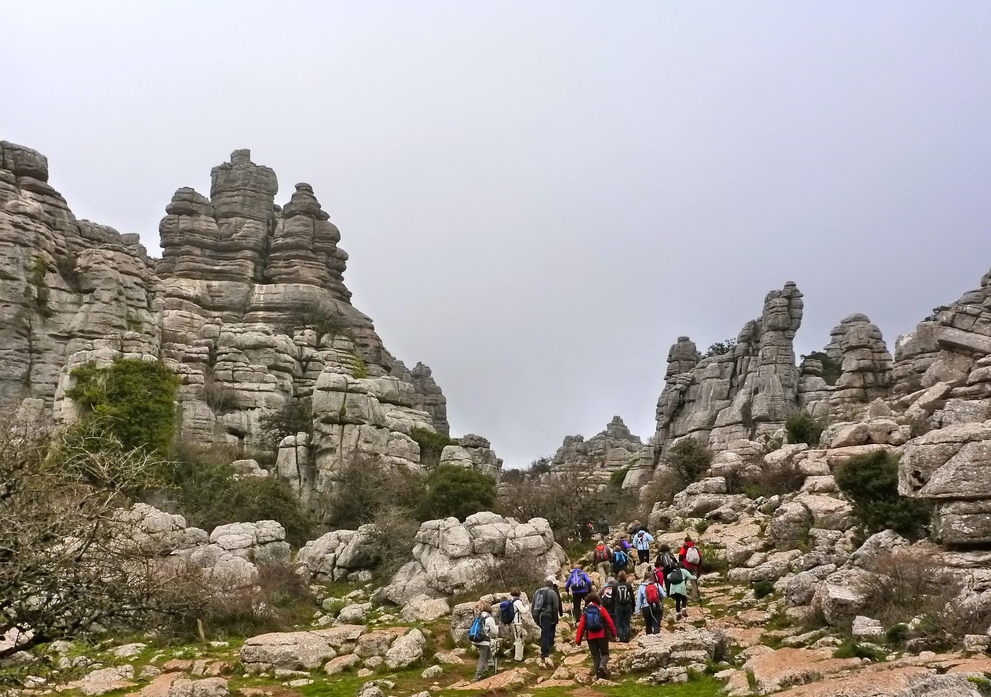 Visitar Antequera y Torcal desde Málaga, visitas guiadas tours guiados excursión excursiones de un dia ida y vuelta con guía incluido traslados transporte bus