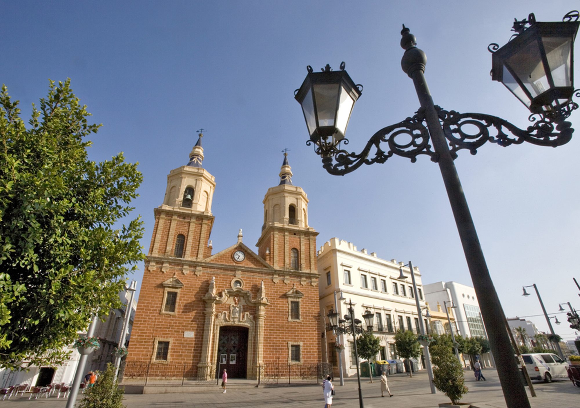 Visitar San Fernando cádiz, visitas guiadas en San Fernando, tours guiados San Fernando Monumental, excursión con guía por San Fernando